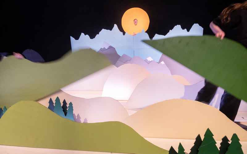 13. Er rent een berg voorbij - Kurt van der Elst - LR